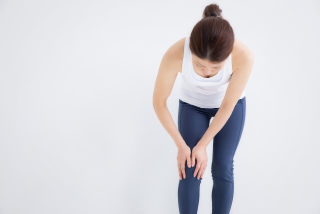 膝の痛み予防＆改善によもぎ蒸しが効果的な理由。